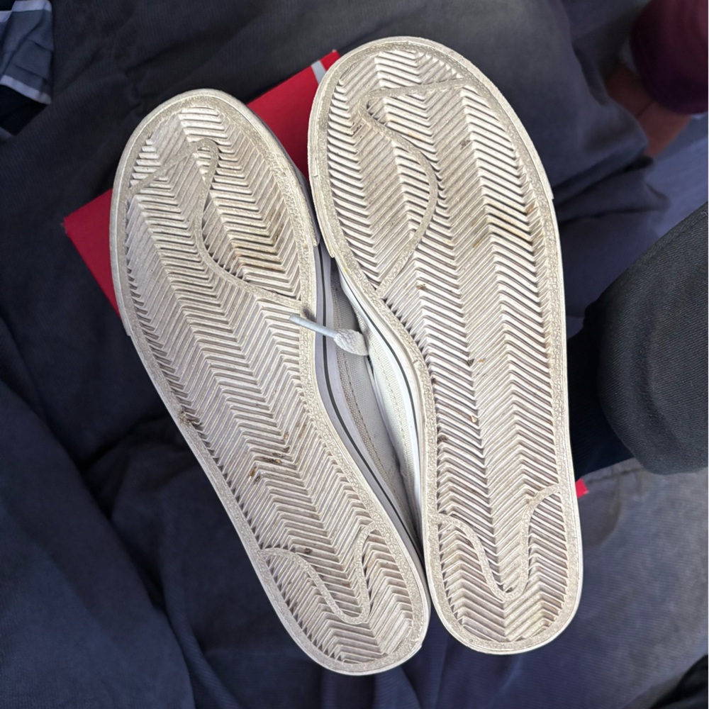 Nike Women’s Court Legacy Canvas Sneakers - Picture 4 of 5